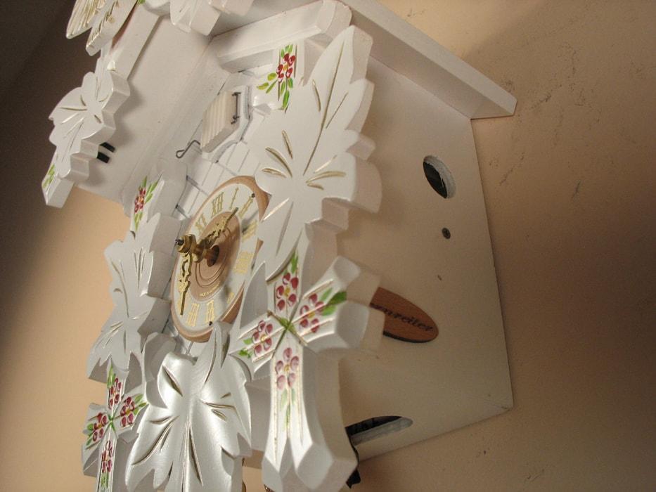 Cuckoo Clock - Sternreiter Bird And Leaf Black Forest Mechanical Cuckoo Clock #8200W
