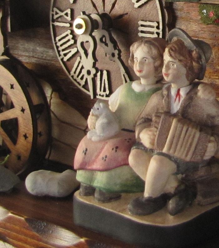 Cuckoo Clock - Sternreiter Kissing Couple Black Forest Mechanical Cuckoo Clock #1392