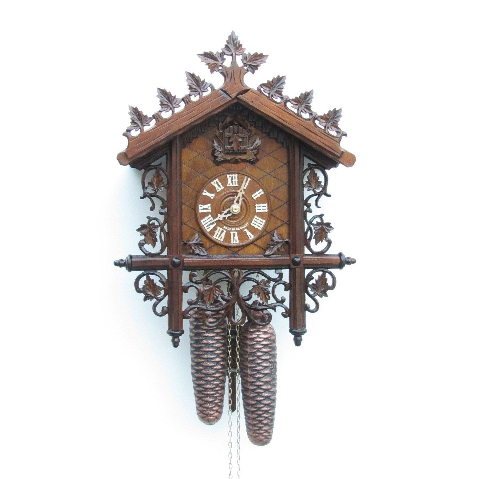 Sternreiter Smaller Design Classic Style Black Forest Mechanical Cuckoo Clock #8229
