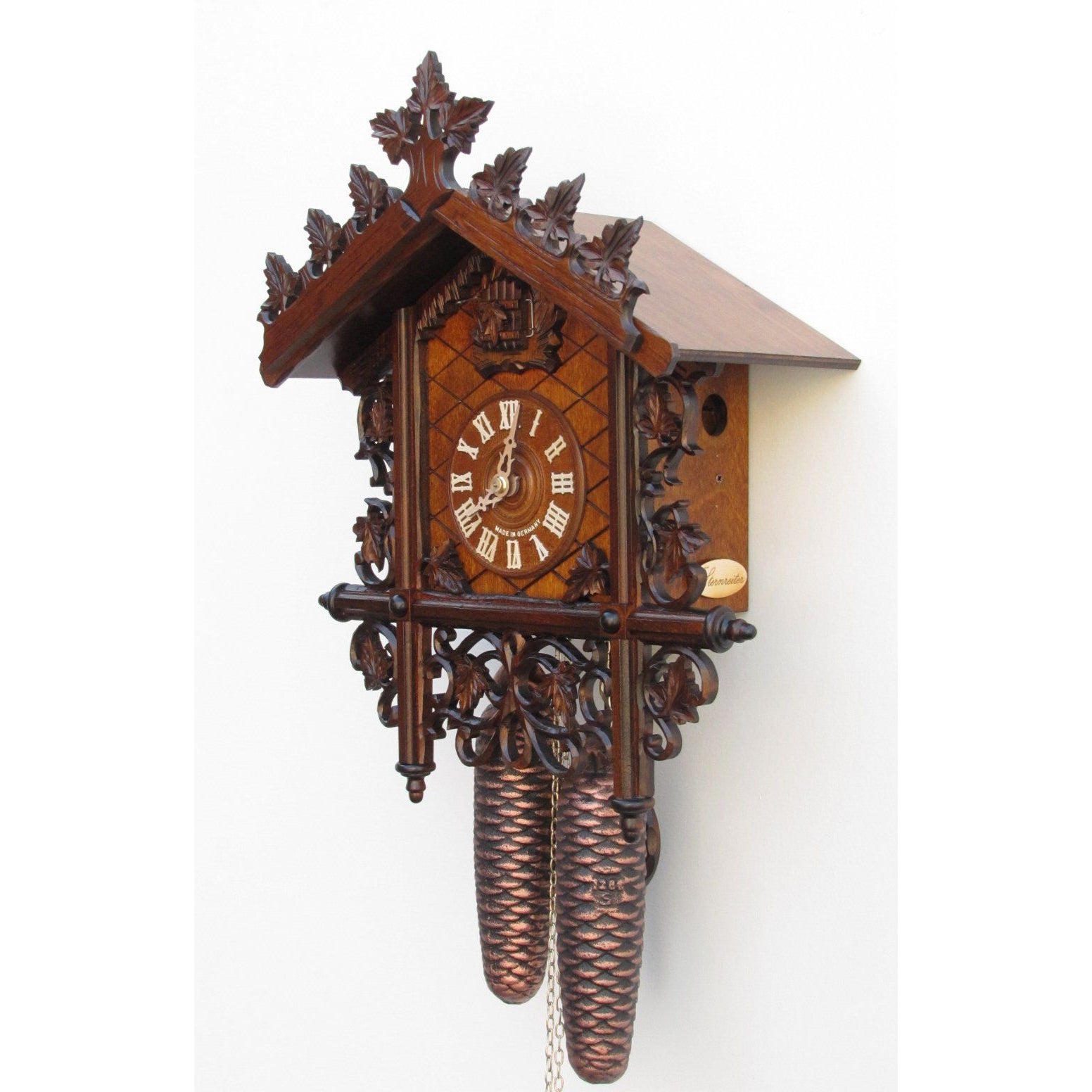 Sternreiter Smaller Design Classic Style Black Forest Mechanical Cuckoo Clock #8229